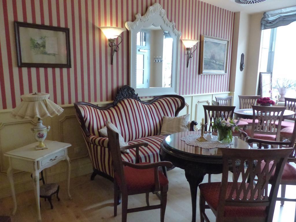 Cafe 28 & Pension Am Markt Wißmar Zewnętrze zdjęcie